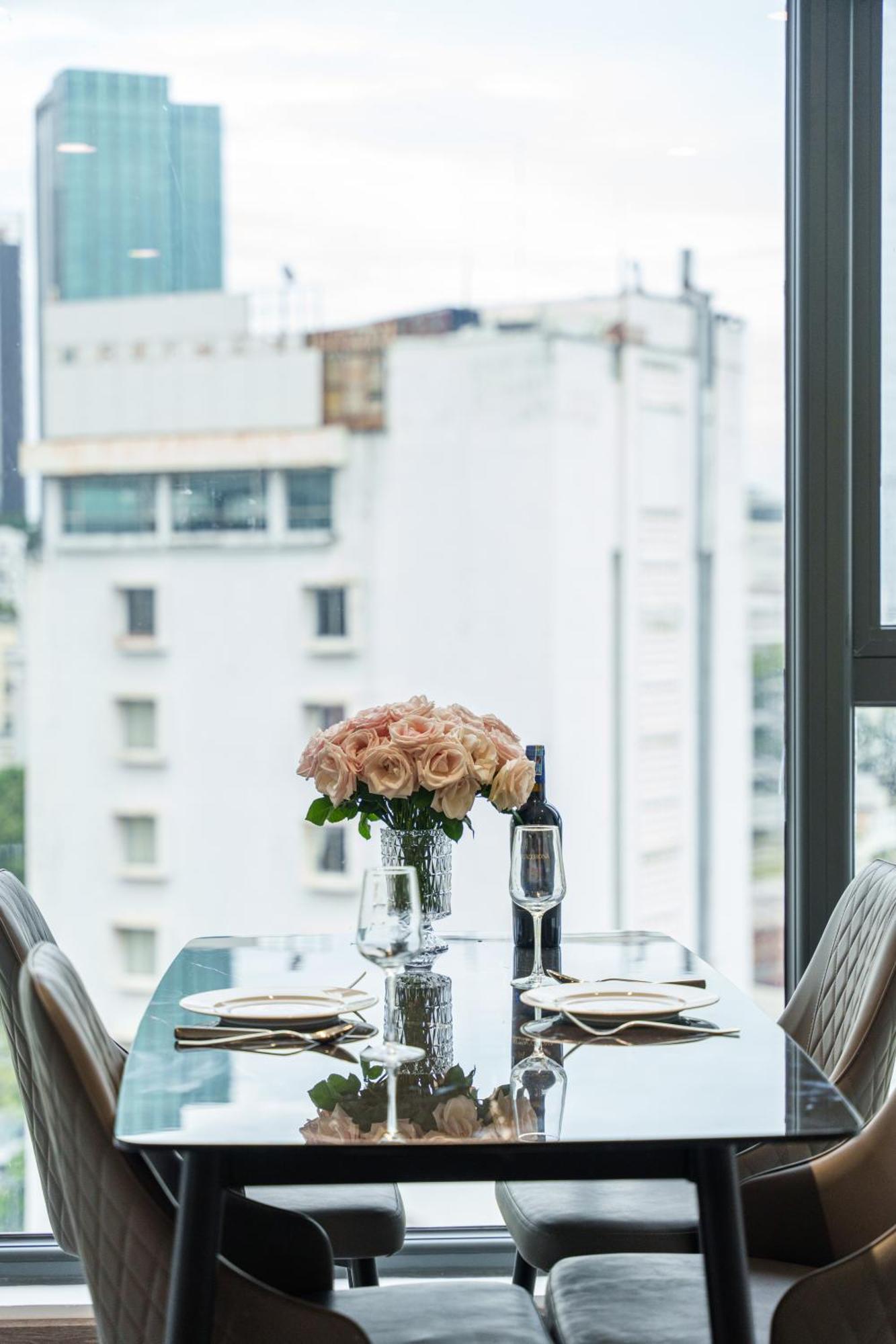 Cityhouse- El Pino Realm At Metro Ben Thanh Market Hotel